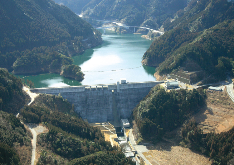 イメージ画像:大山(おおやま)ダム(大分県日田市)