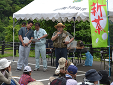 つづら棚田石積み体験